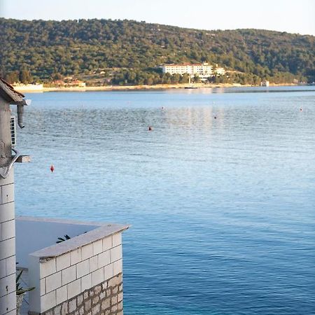 Beachfront Studio Andrina Βις Εξωτερικό φωτογραφία