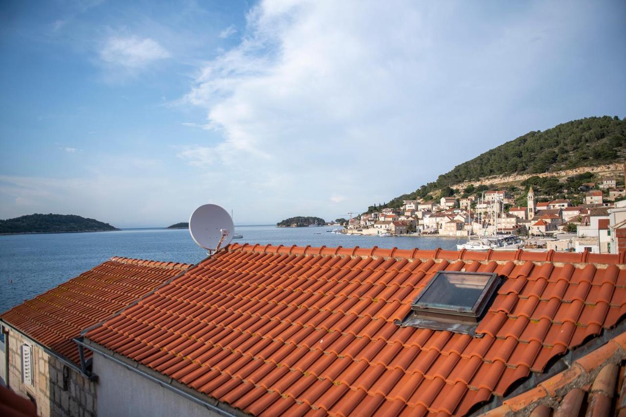 Beachfront Studio Andrina Βις Εξωτερικό φωτογραφία